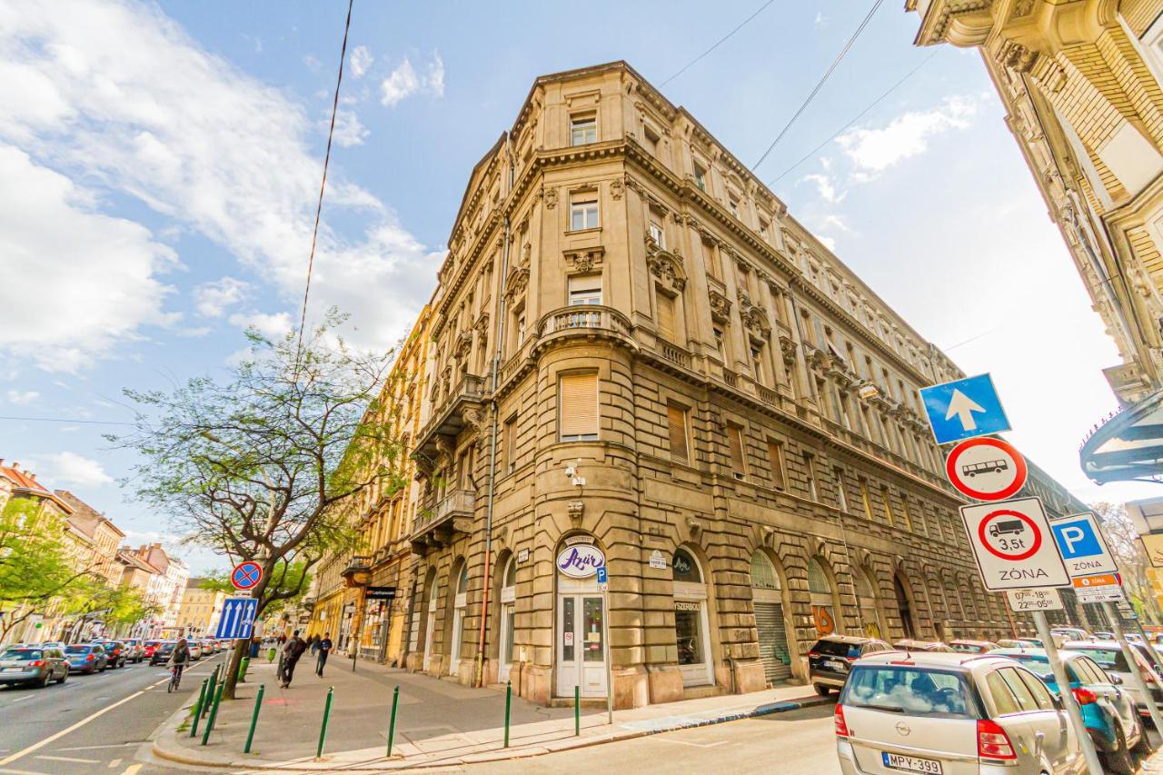 Supercentral Boutique Suite Budapest Exterior photo